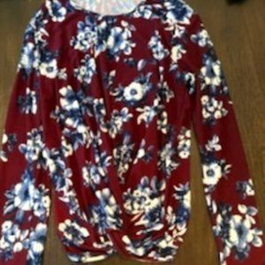 Buckle Small Floral top